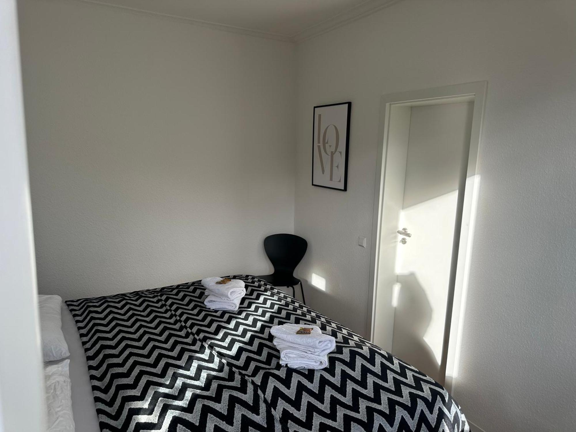 Stylisches Apartment Mit Grossem Tageslichbad Am Marktplatz เลออนแบร์ก ภายนอก รูปภาพ